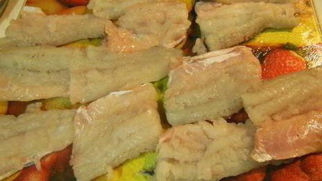 судак в яблочно-сырной шубке