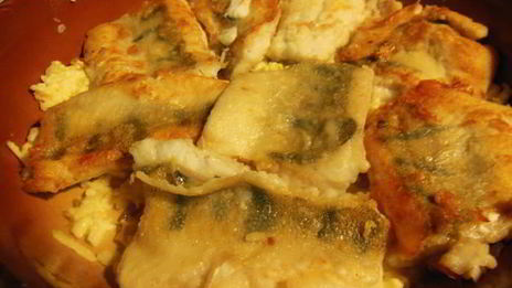 судак в яблочно-сырной шубке