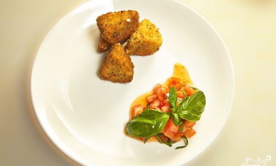 Рецепт сулугуни, жаренный в сухарях