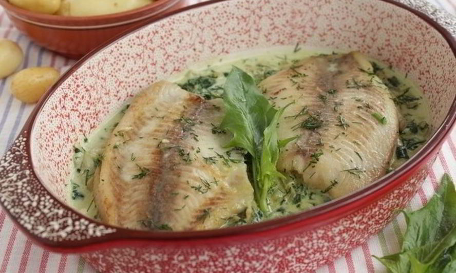 Рецепт тилапия под сливочным соусом и шпинатом