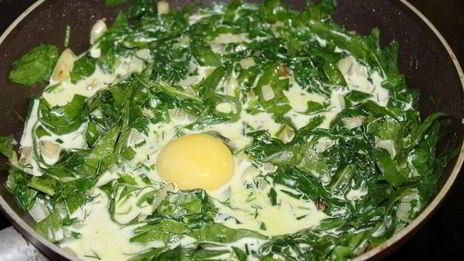 тилапия под сливочным соусом и шпинатом