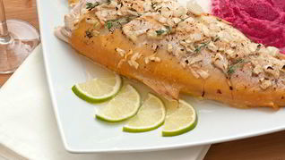 Янтарная форель запеченная с луком