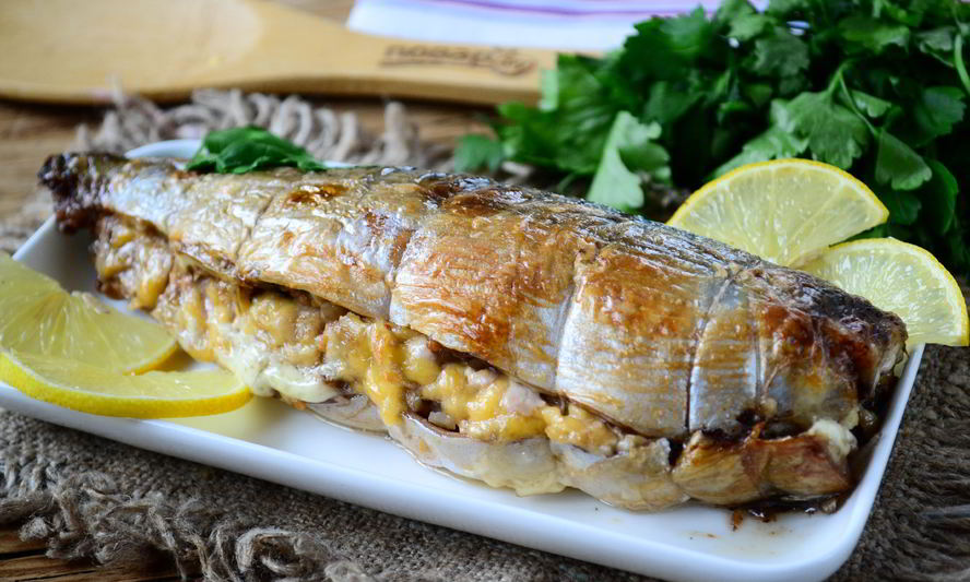 Рецепт запеченная скумбрия с орехово-сырной начинкой