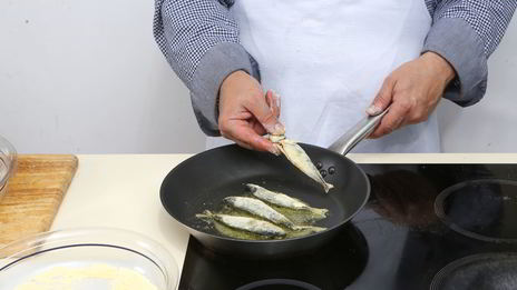 жареная ставрида с апельсинами