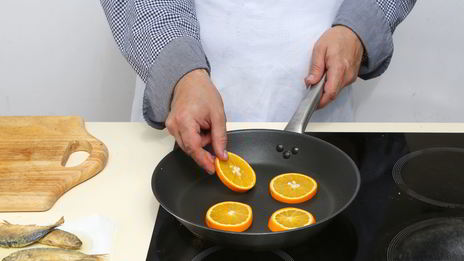 жареная ставрида с апельсинами