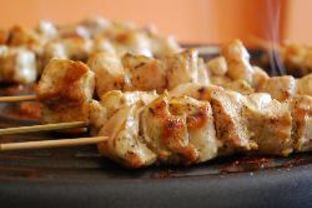 Шашлычки из курицы с ананасами