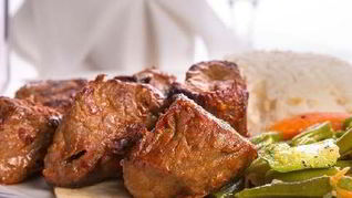 Шашлычки из ягненка и зеленой фасолью