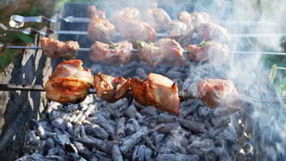 Шашлык из баранины с кинзой и луком