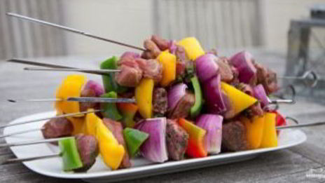 шашлык из баранины с овощами