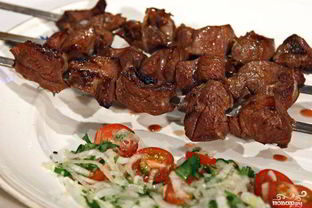 Шашлык из говядины с киви