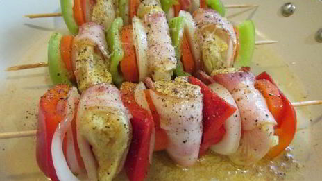 шашлык из курицы с овощами