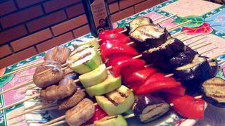 Шашлык из овощей-гриль с вкусной заправкой