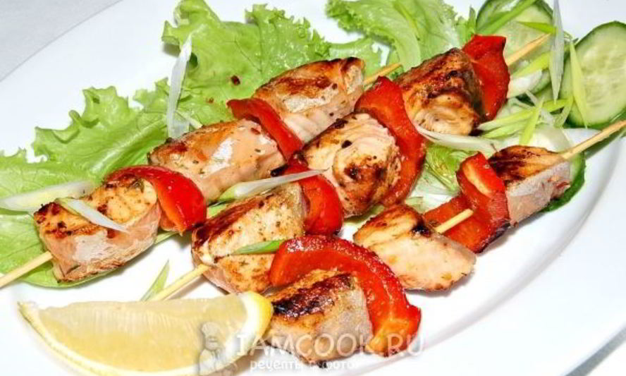 Рецепт шашлык из семги на сковороде на шпажках