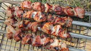 Шашлык из свиной шейки с луком