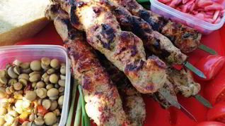 Шашлык из свиной вырезки с 4 закусками