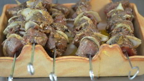 свиной шашлык на вине