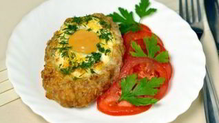 Шницель из фарша с яйцом