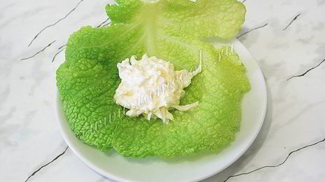 шницель из савойской капусты с сырной начинкой