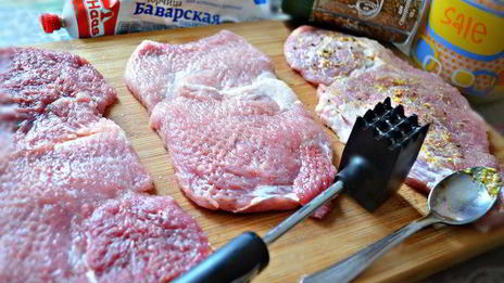 шницель из свинины по-карагеоргиевски