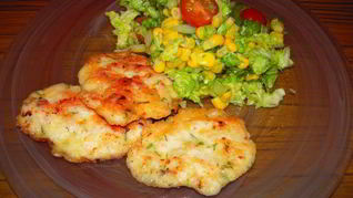 Шницель по-венециански с легким салатиком из кукурузы