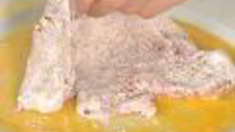 свиной шницель с яблочным соусом