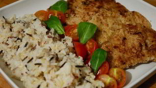 Свиной шницель в отрубях