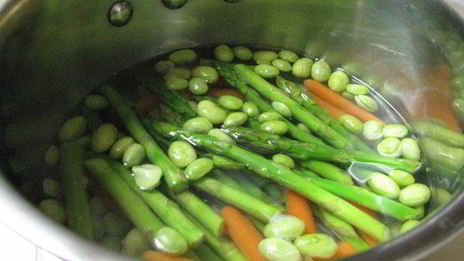 рыбный стейк в компании