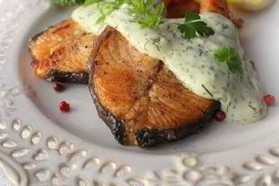 Рыбные стейки с пикантным соусом