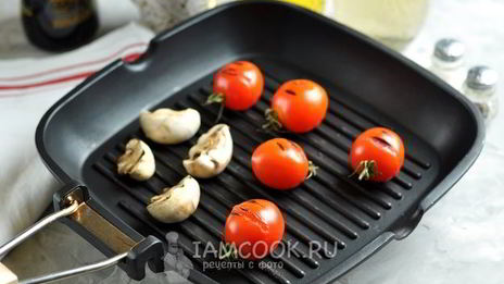 стейк из лосося с овощами-гриль