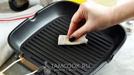 стейк из лосося с овощами-гриль