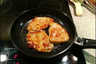 Стейк из свинины в панировке