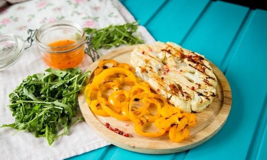 Рецепт стейк из цветной капусты