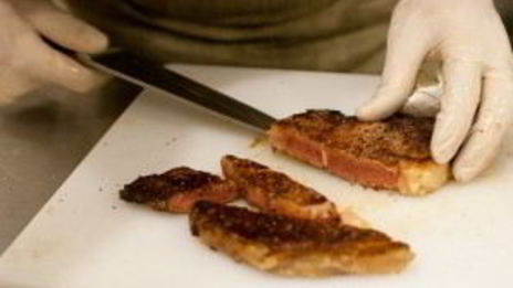 стейк на сковороде-гриль