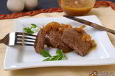 Стейки из свинины с луковым соусом