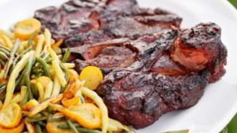 стейки из свинины