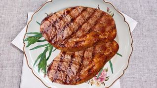 Свиной стейк классический