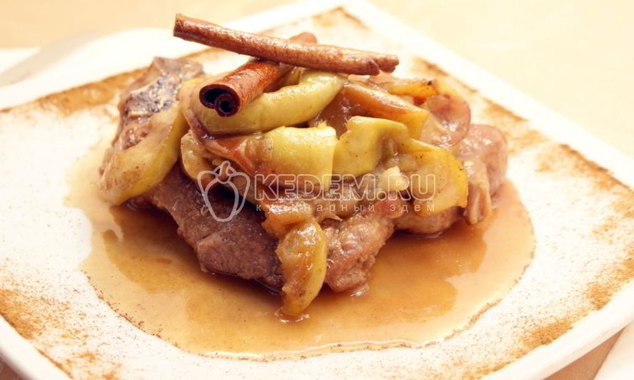 Рецепт свиной стейк на сковороде в яблочном соусе