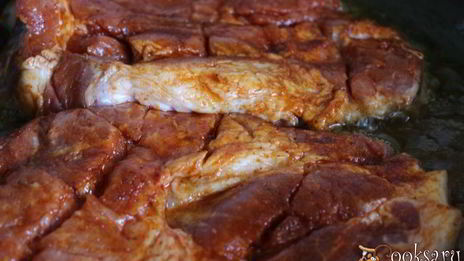 свиные стейки в паприке