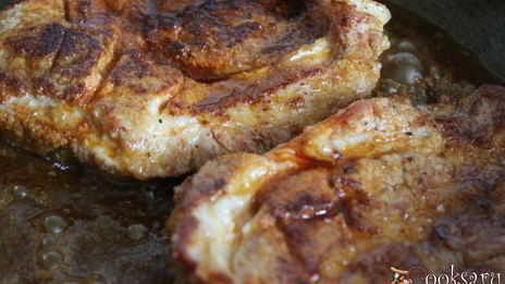 свиные стейки в паприке