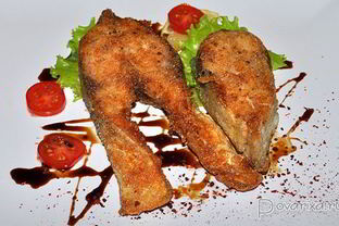 Жареные стейки толстолобика