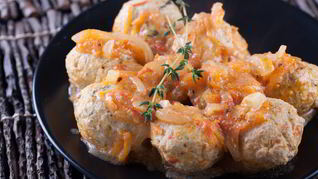 Куриные тефтели с капустой