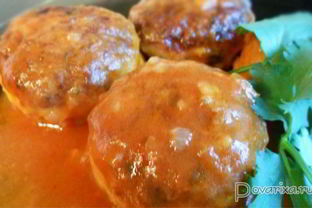 Куриные тефтели в томатном соусе