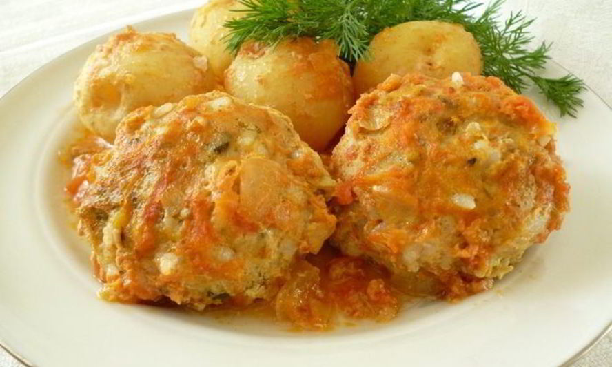 Рецепт куриные тефтельки, запеченные с молодым картофелем
