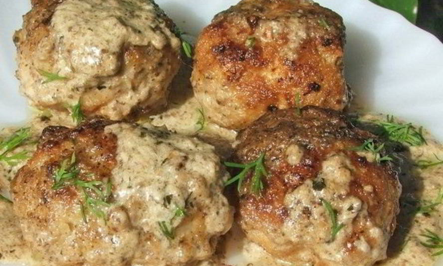Рецепт мясные тефтели с рисом в сливочном соусе