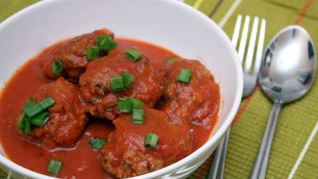 Мясные тефтели в томатном соусе