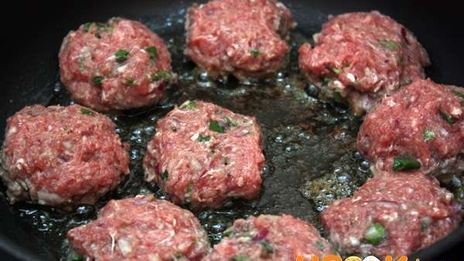 мясные тефтели в томатном соусе