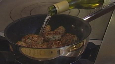 мясные тефтельки с рисом и зеленью