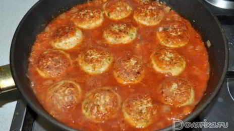 рыбные тефтели в соево-томатном соусе