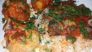 Рыбные тефтели в томатном соусе с рисом