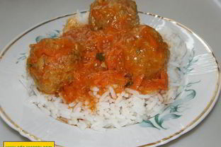 Тефтели из фарша с рисом